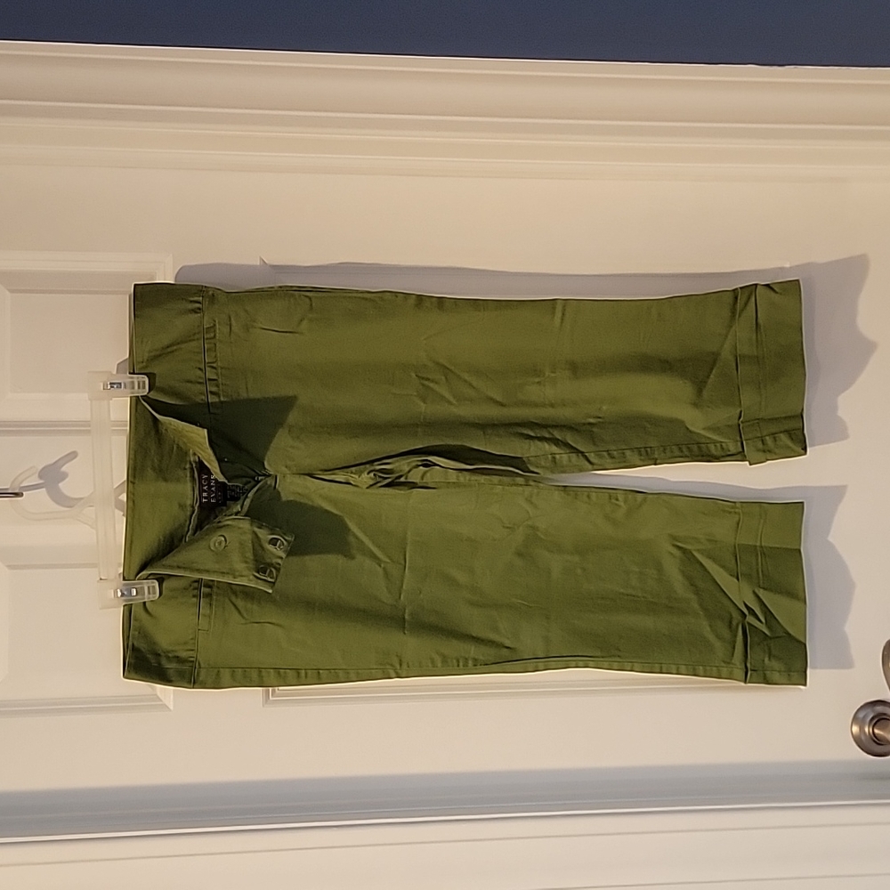 Low rise green capris 13